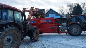 Poziomy wóz paszowy Intermix R14