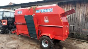 poziomy paszowóz wóz paszowy INTERMIX R12