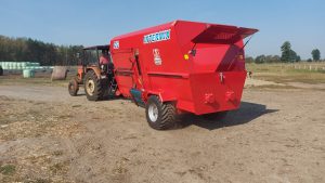 12 m3 poziomy paszowóz Intermix R12